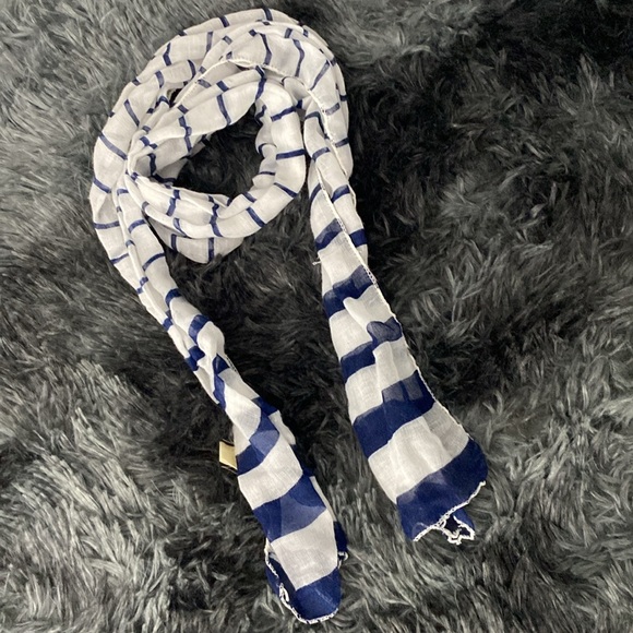 Sheer white and navy striped scarf - Picture 12 of 17